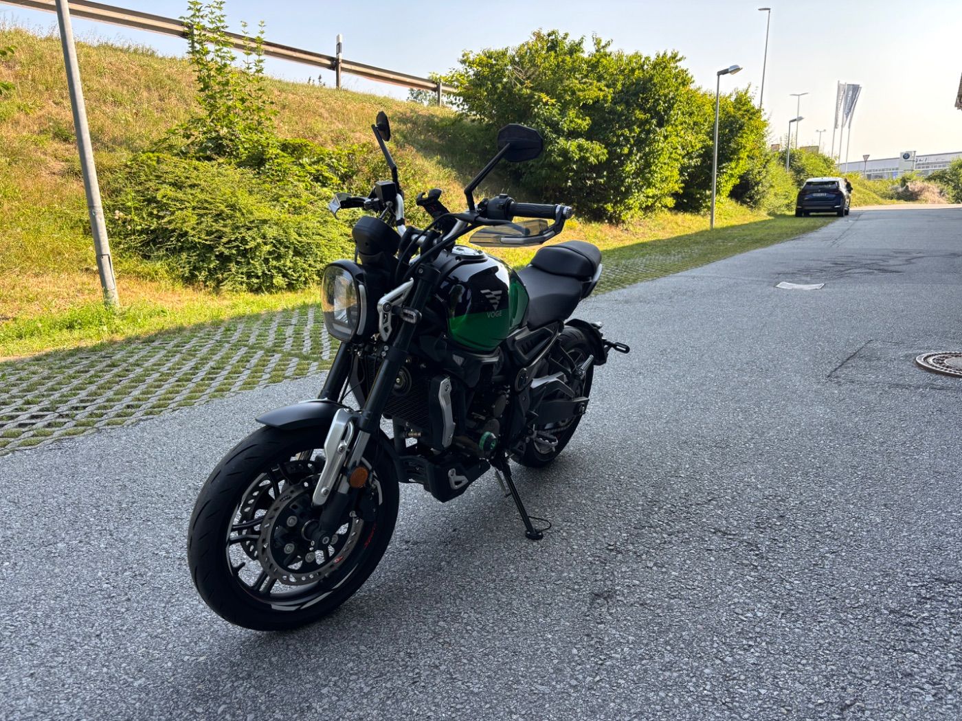 Fahrzeugabbildung VOGE LX300