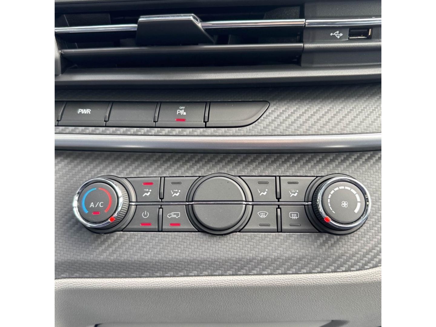 Fahrzeugabbildung Maxus Deliver9 Kasten 108 kW EU6d 2.0 Diesel Panel Van