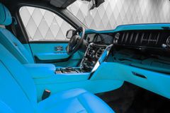 Cullinan Series II 2026 BLACK/TIFFANY VIP SEATS