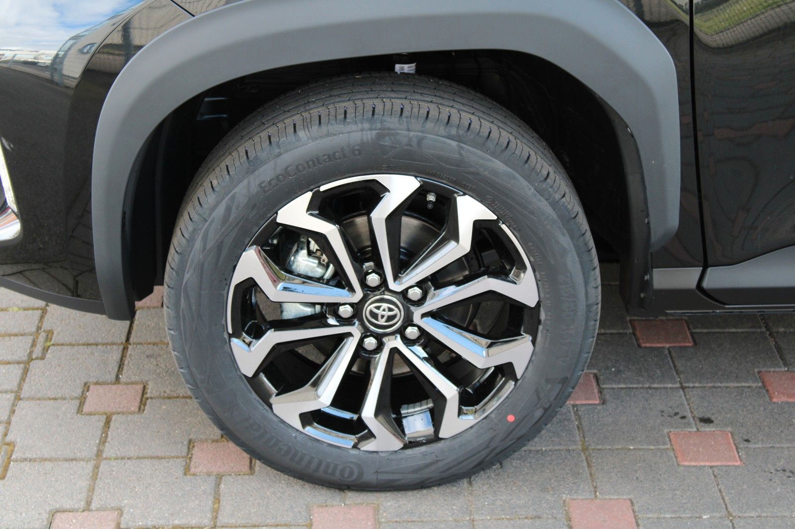 Fahrzeugabbildung Toyota Yaris Cross Hybrid Teamplayer+Winter+Safety