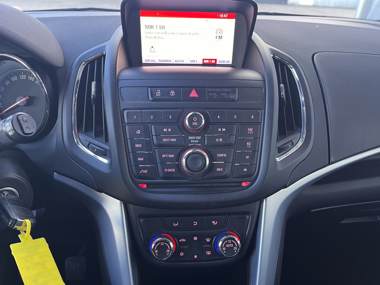 Fahrzeugabbildung Opel Zafira C Tourer Edition 7 Sitzer