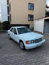 Mercedes-Benz Mercedes 190e W201  2.6L Klima /Schiebedac... - Mercedes-Benz 190 mit Benzin-Antrieb: Limousine, mit Klimaanlage, 2.6