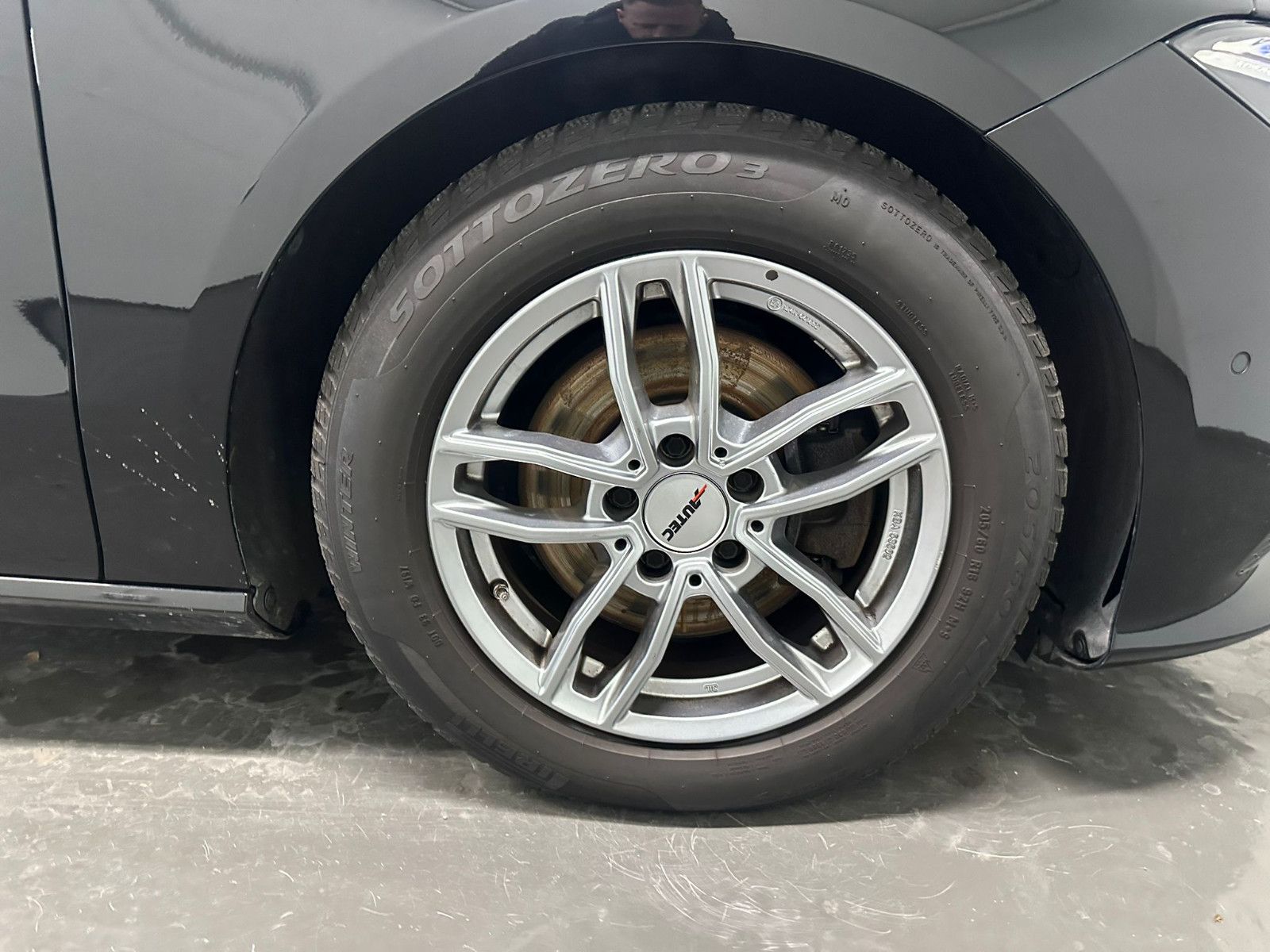 Fahrzeugabbildung Mercedes-Benz CLA 200 SB *KAMERA*AMBILIGHT*PANO*KEYLESS*LED