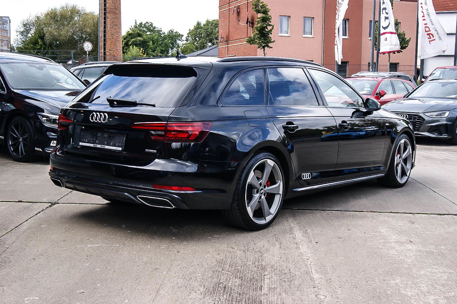 Fahrzeugabbildung Audi A4 Avant 50 TDI quattro S-Line Black B&O 1.HAND