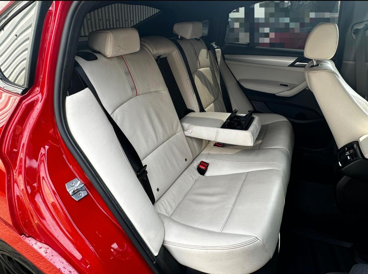 BMW X4 xDrive20i M Sport 184 ch BVA 4x4 / Cuir / Caméra de recul / Bi-Xénon / Attelage pivotant