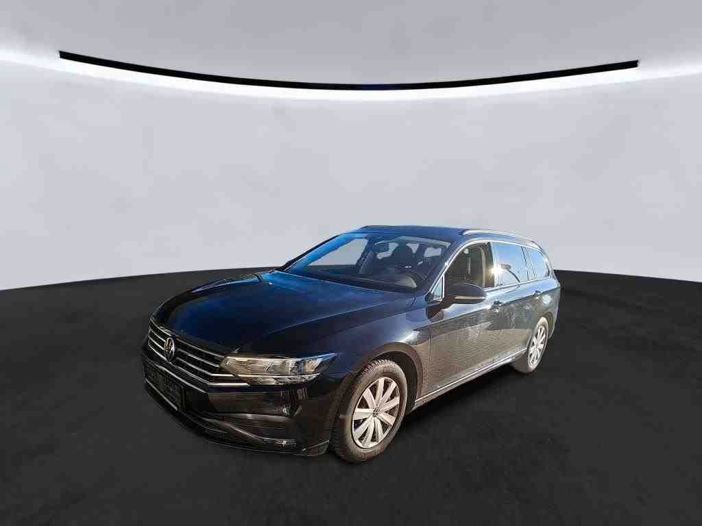 VW Passat Variant Basis 2.0TDI DSG Navi AHK SHZ ACC