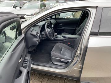 Lexus UX - 11