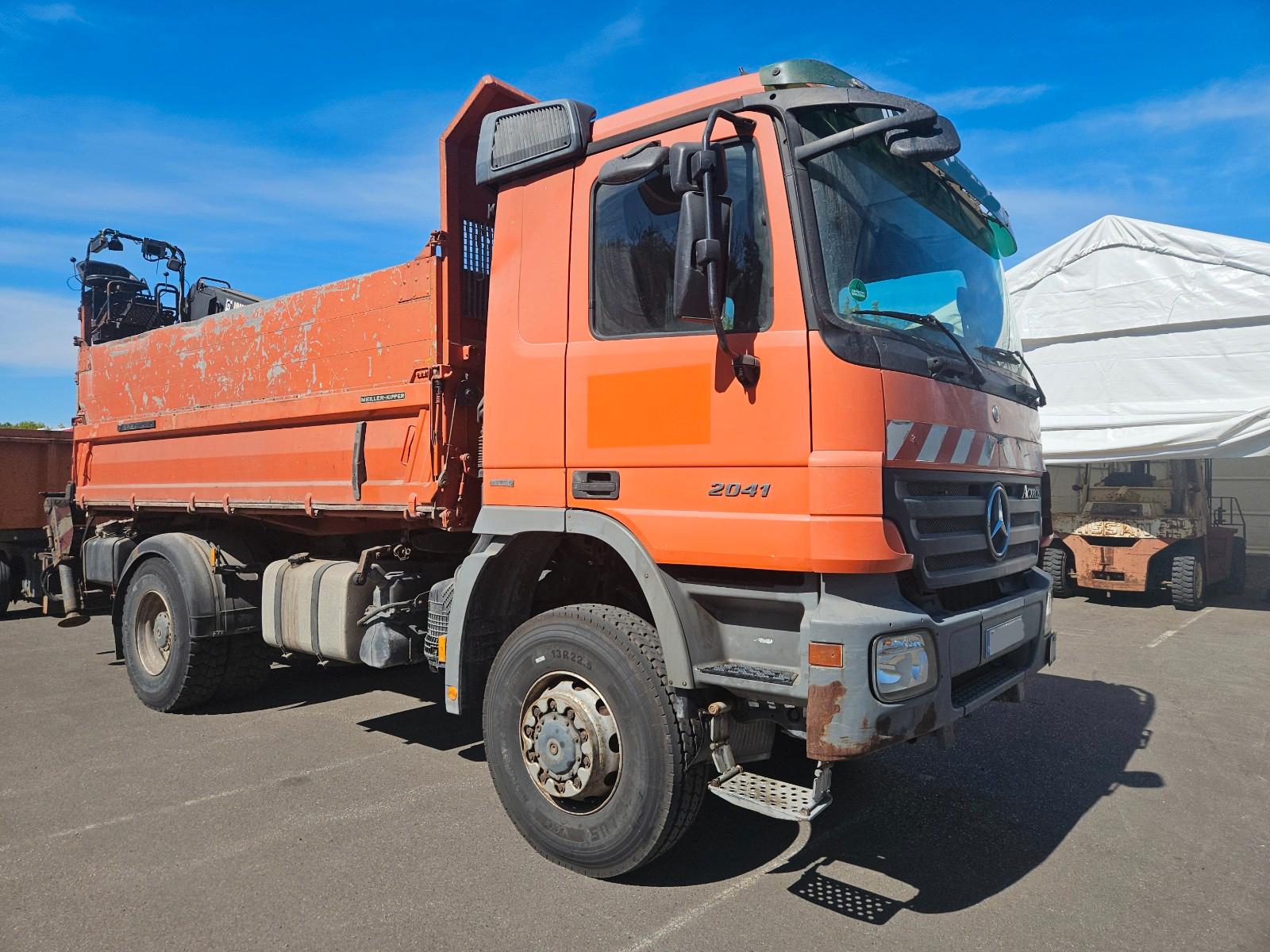 Mercedes-Benz Actros 2041 AK 4x4 Selbstlader Kran