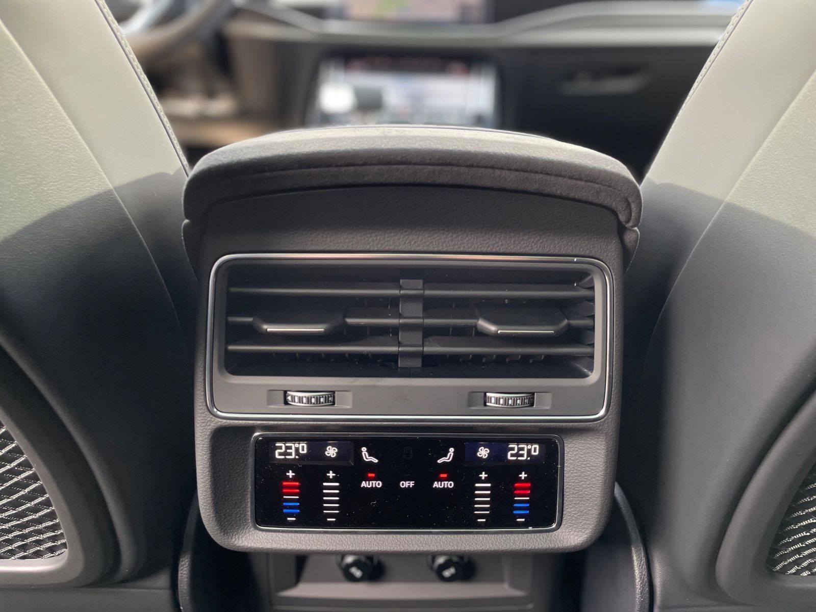 Fahrzeugabbildung Audi RSQ8 Performance Facelift |Keramik|305|Designpak