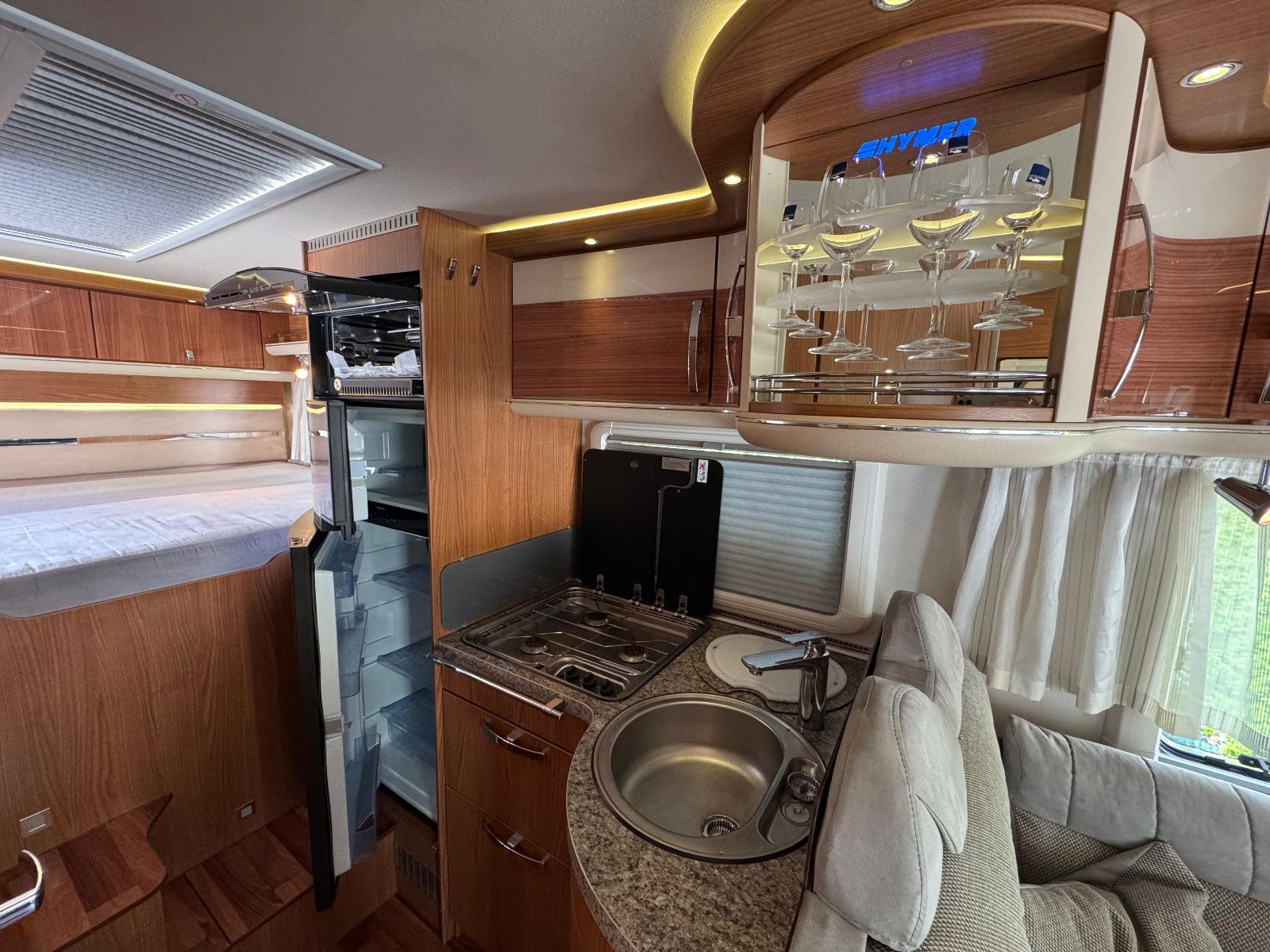 Fahrzeugabbildung HYMER / ERIBA / HYMERCAR B-Klasse SL 614 Star Edition 1. Hand