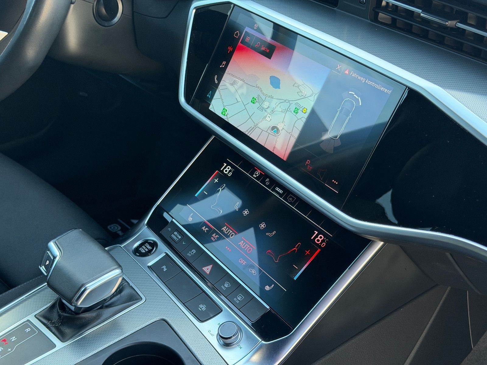 Fahrzeugabbildung Audi A6 Avant 55 TFSI quattro/SPORT/S-LINE/