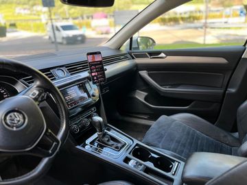 Volkswagen Passat - 8