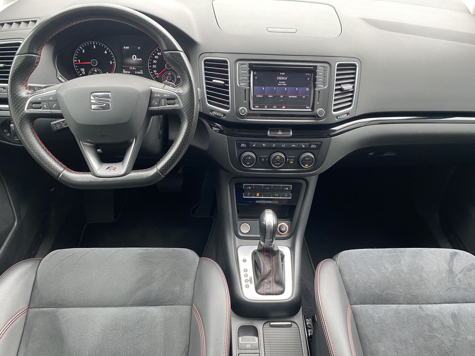 Fahrzeugabbildung SEAT Alhambra 2.0 TDI DSG FR-Line NAV+XEN+AHK+PANO+PP