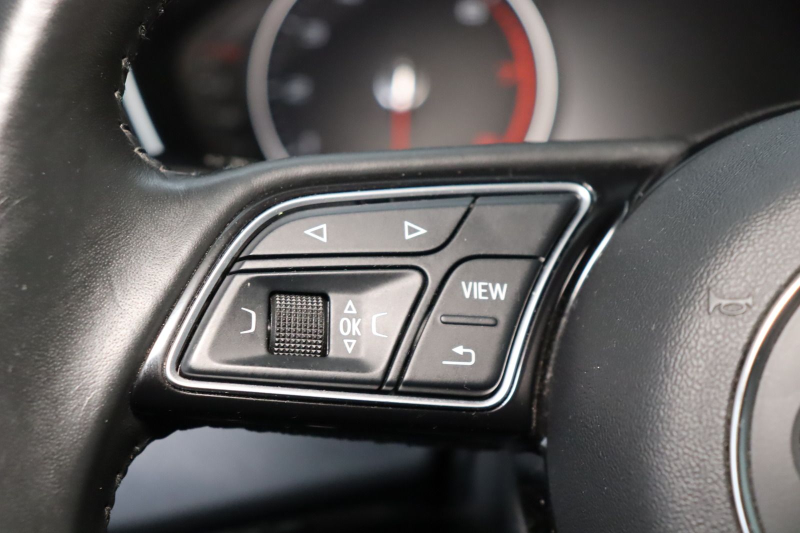 Fahrzeugabbildung Audi A5 Sportback 40 TFSI * LED * Navi * Keyless