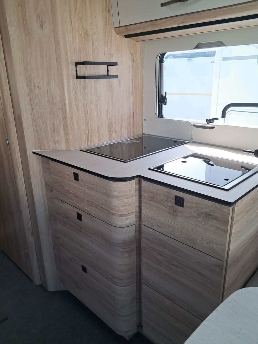 Fahrzeugabbildung Eura Mobil Profila T PT726EF Mondial-Pakete, Zusatzbett