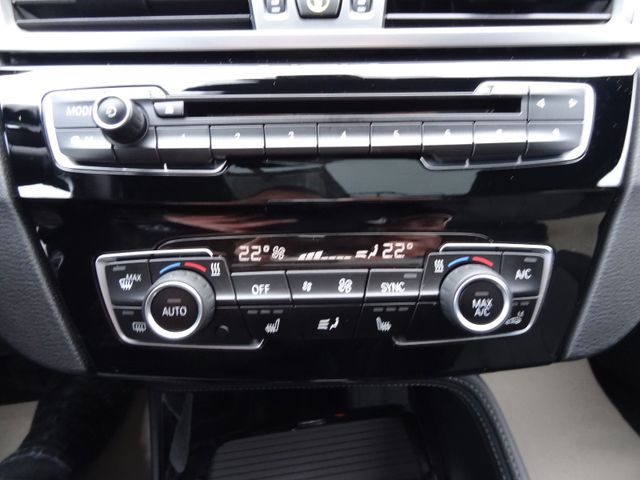 Fahrzeugabbildung BMW X1 xDrive 20i M-Sport/HUD/Pano/Kam/AHK/Navi/
