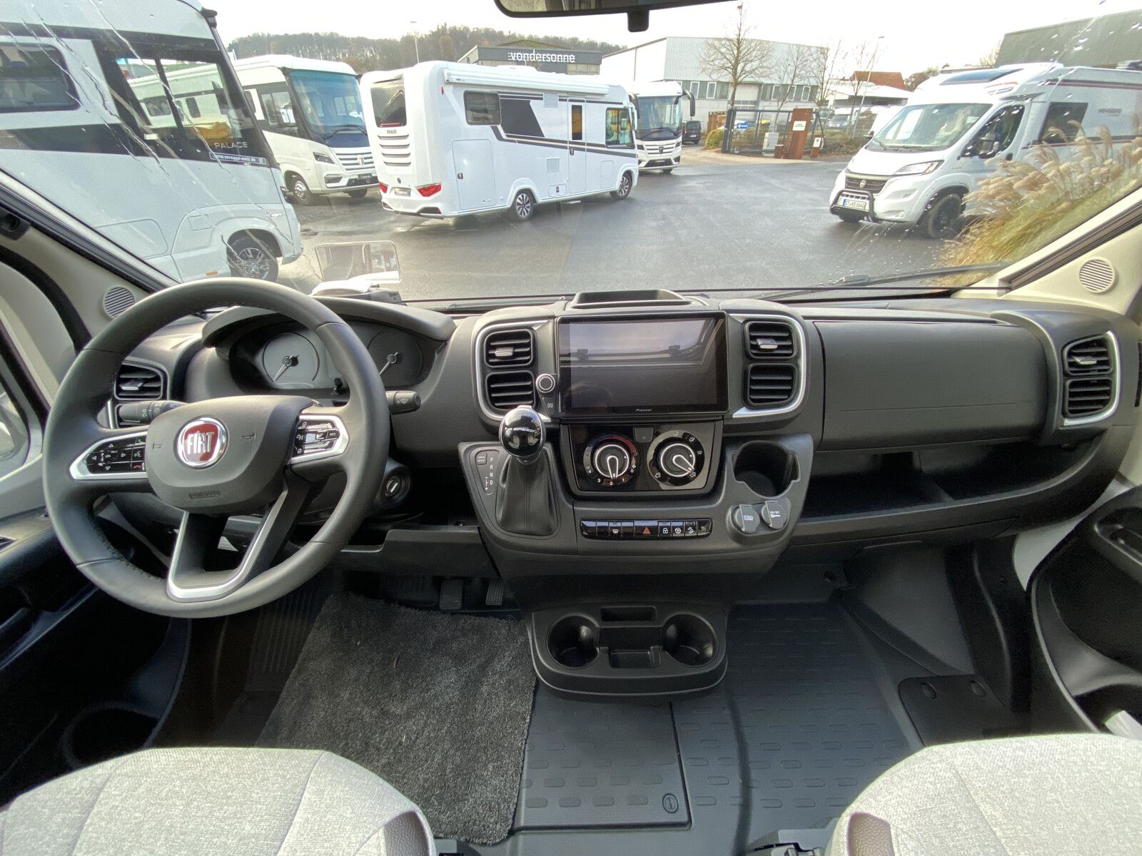 Fahrzeugabbildung Knaus Sky Ti PLATINUM SELECTION 650 MEG Automatik