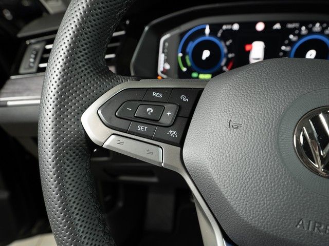 Passat Variant GTE R-Line Leder 360° HUD AHK DCC