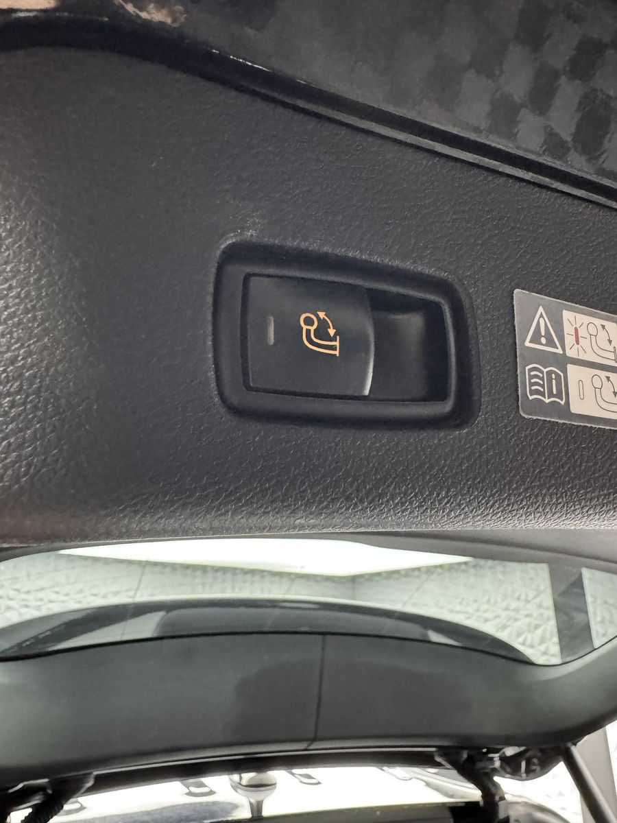 Fahrzeugabbildung Mercedes-Benz GLE 350d AMG/AIRMATIC/DISTRO/PANO/AHK/RCAM/CARP