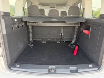 Volkswagen Caddy - 11