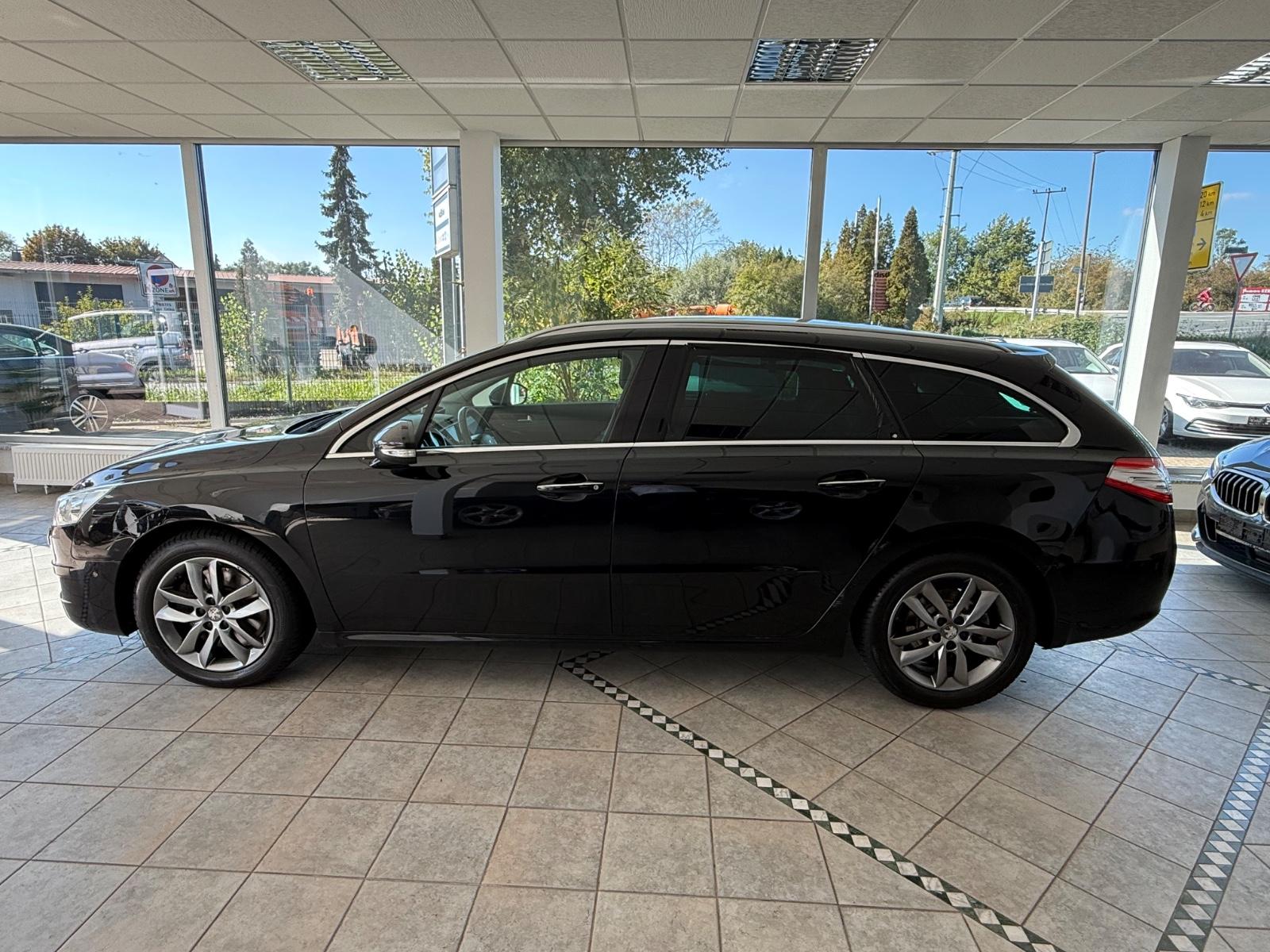 Peugeot 508 2012 — салон