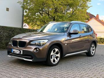 2010 BMW X1 照片 2