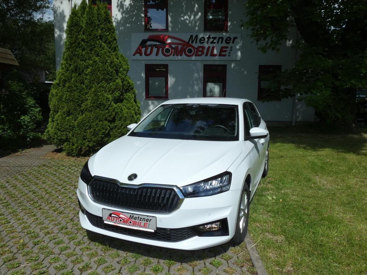 Skoda Fabia 1.0 TSI DSG Klima Kamera LED SHZ DAB+Tempo