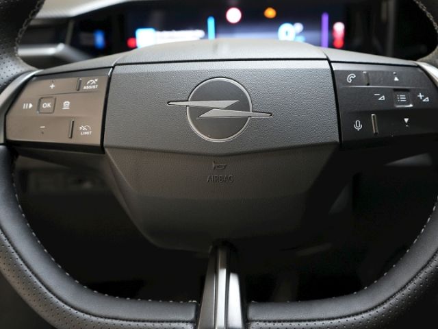 Grandland B GS HYBRID eDCT+LED PIXEL MATRIX+NAVI