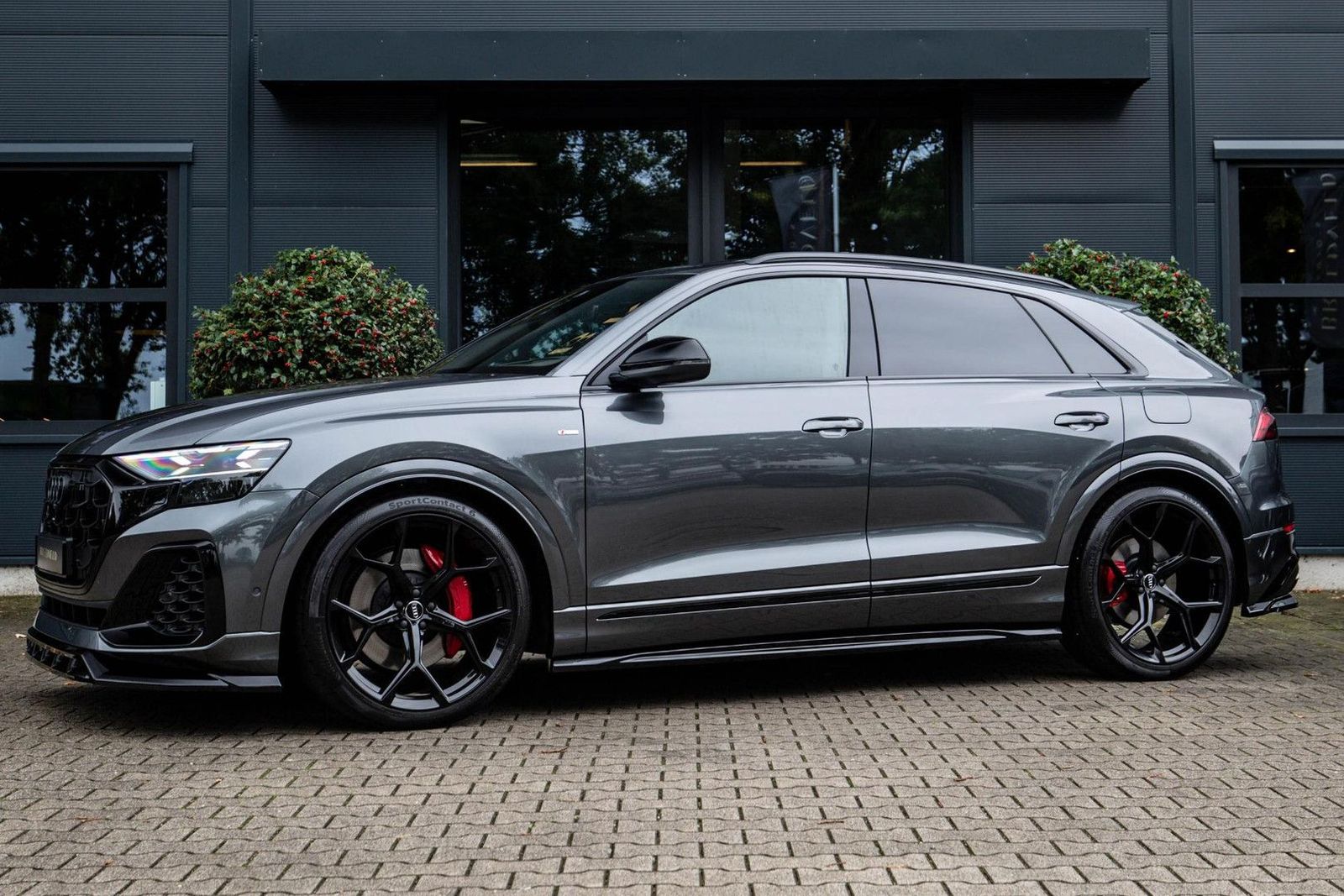 Audi Q8 60 TFSI e Competition 490pk, Carbon, Full-opt imagem 2