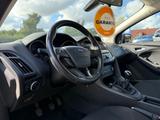 Ford Focus Turnier Business NAVI AHK KAM PDC - Ford Focus aus 2015
