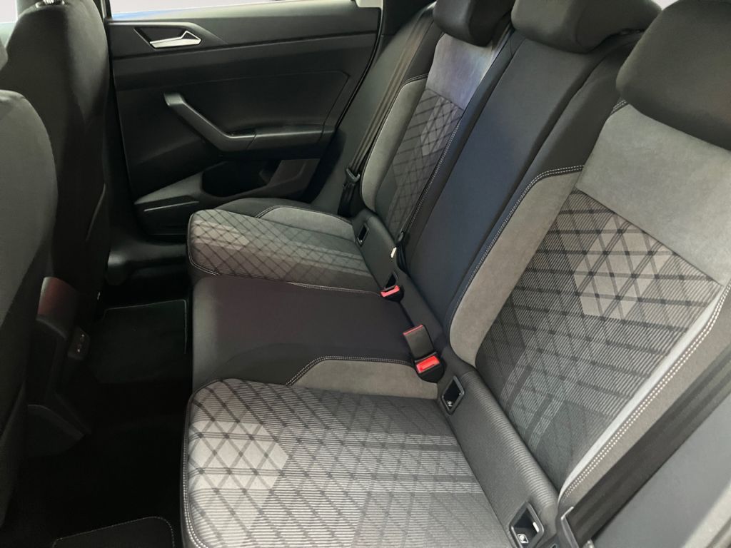 Fahrzeugabbildung Volkswagen Taigo 1.5 TSI R-Line Black Style 5 Jahre NW Gara