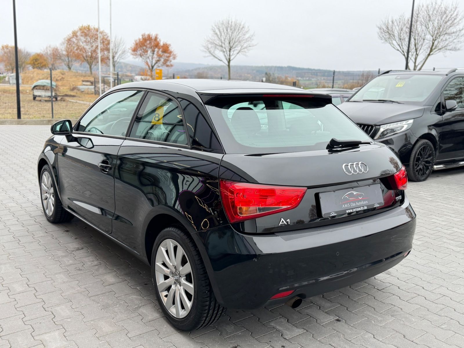 A1 attraction 1.2 TFSI Navi Sitzh. Tüv Neu