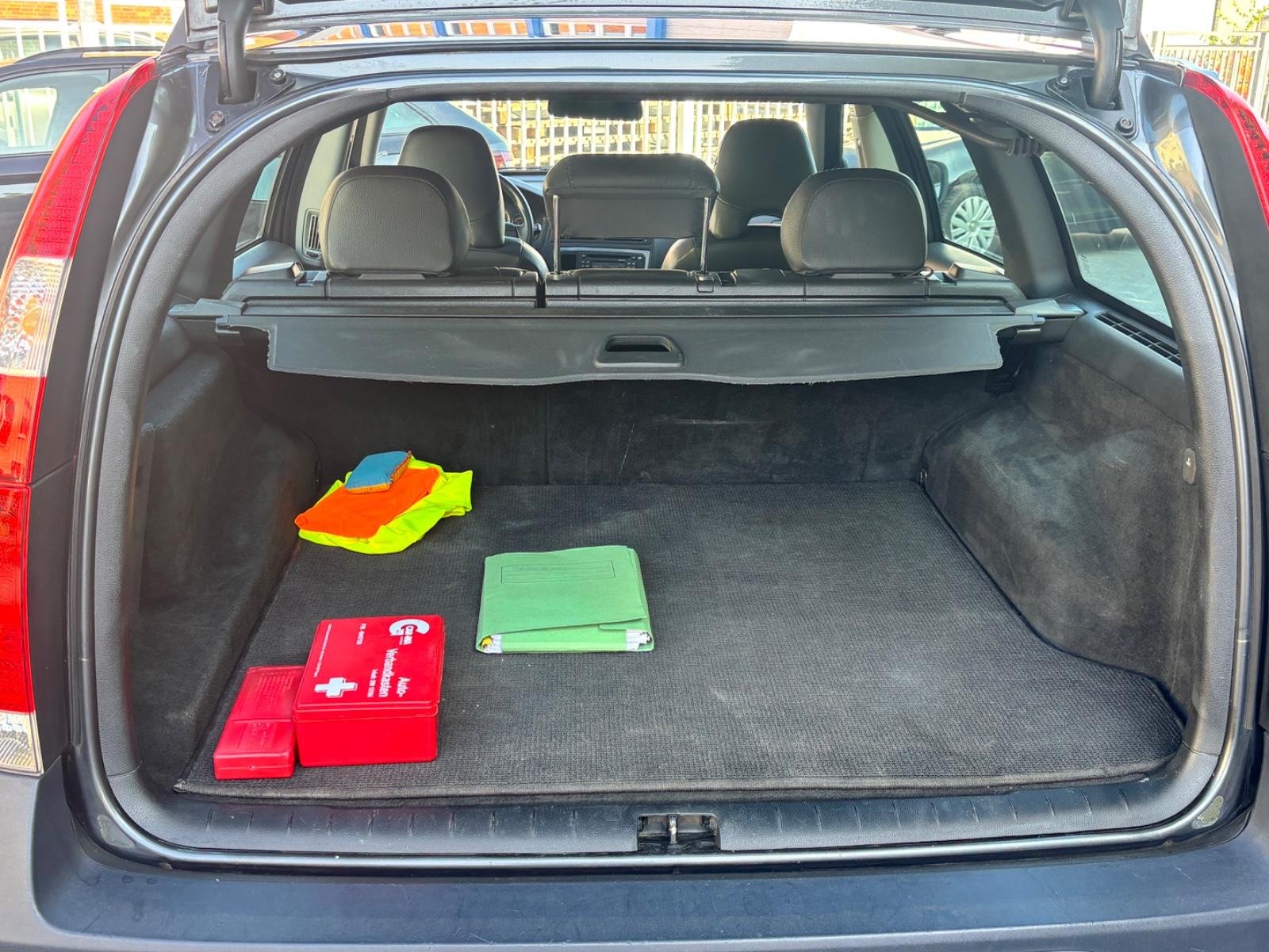 Volvo XC70 2004 — photo 12