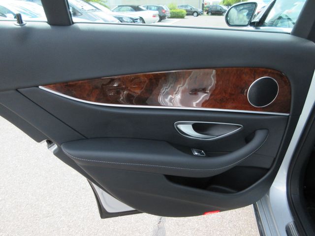 Fahrzeugbild 12