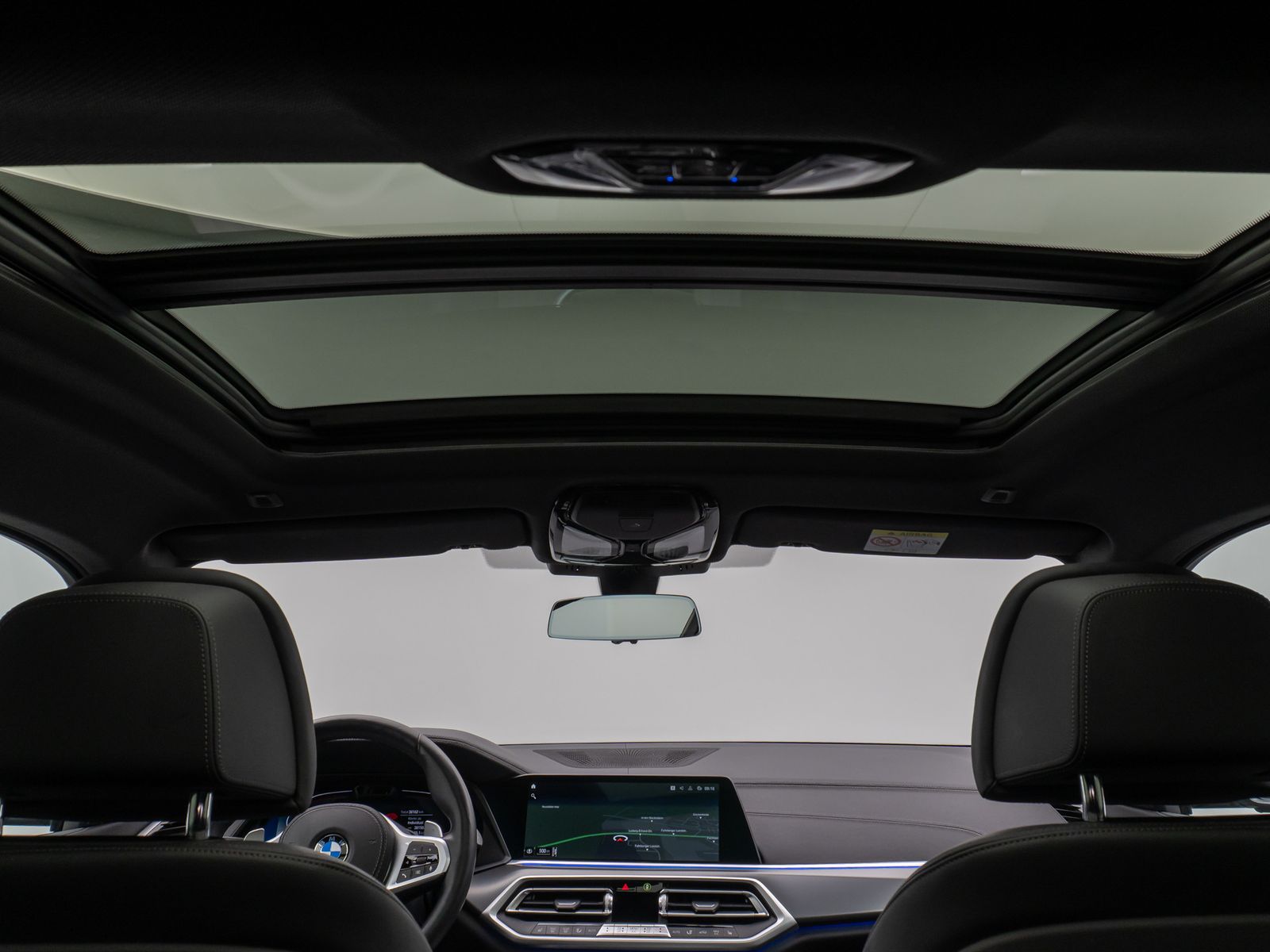 Fahrzeugabbildung BMW X6 xD30d M Sport Panorama Laser 360°HUD SoftClos