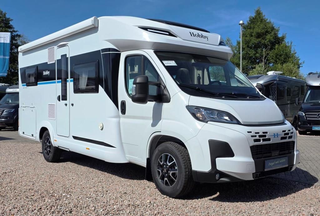 Fahrzeug Übersicht 3 Fahrzeugabbildung Hobby ONTOUR T 700 FH Verfüg./Sparen Sie 22.709,- €