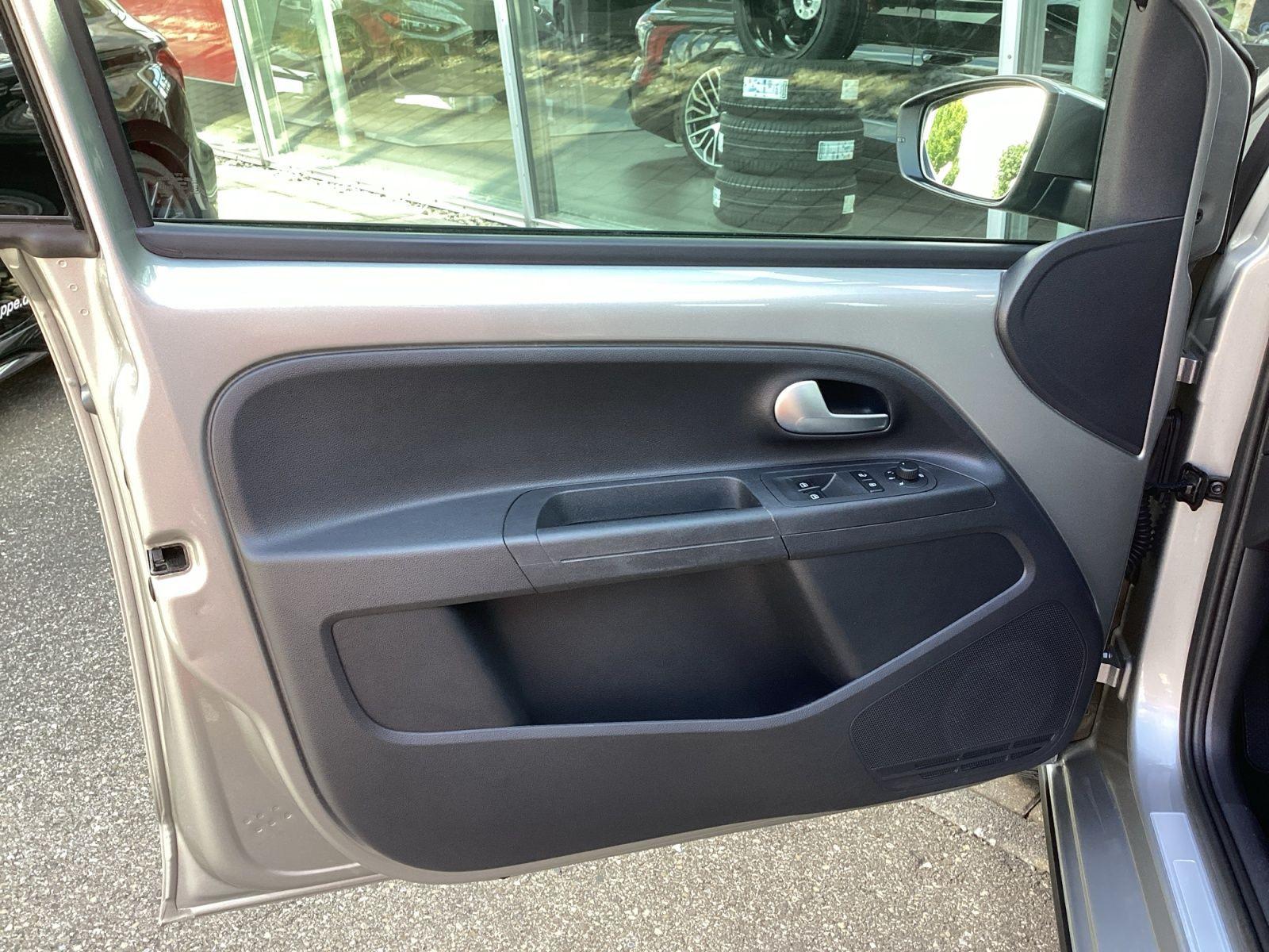 Volkswagen Up 50 KW Bluetooth, Einparkhilfe, Klima, Sound, миниатюра 13