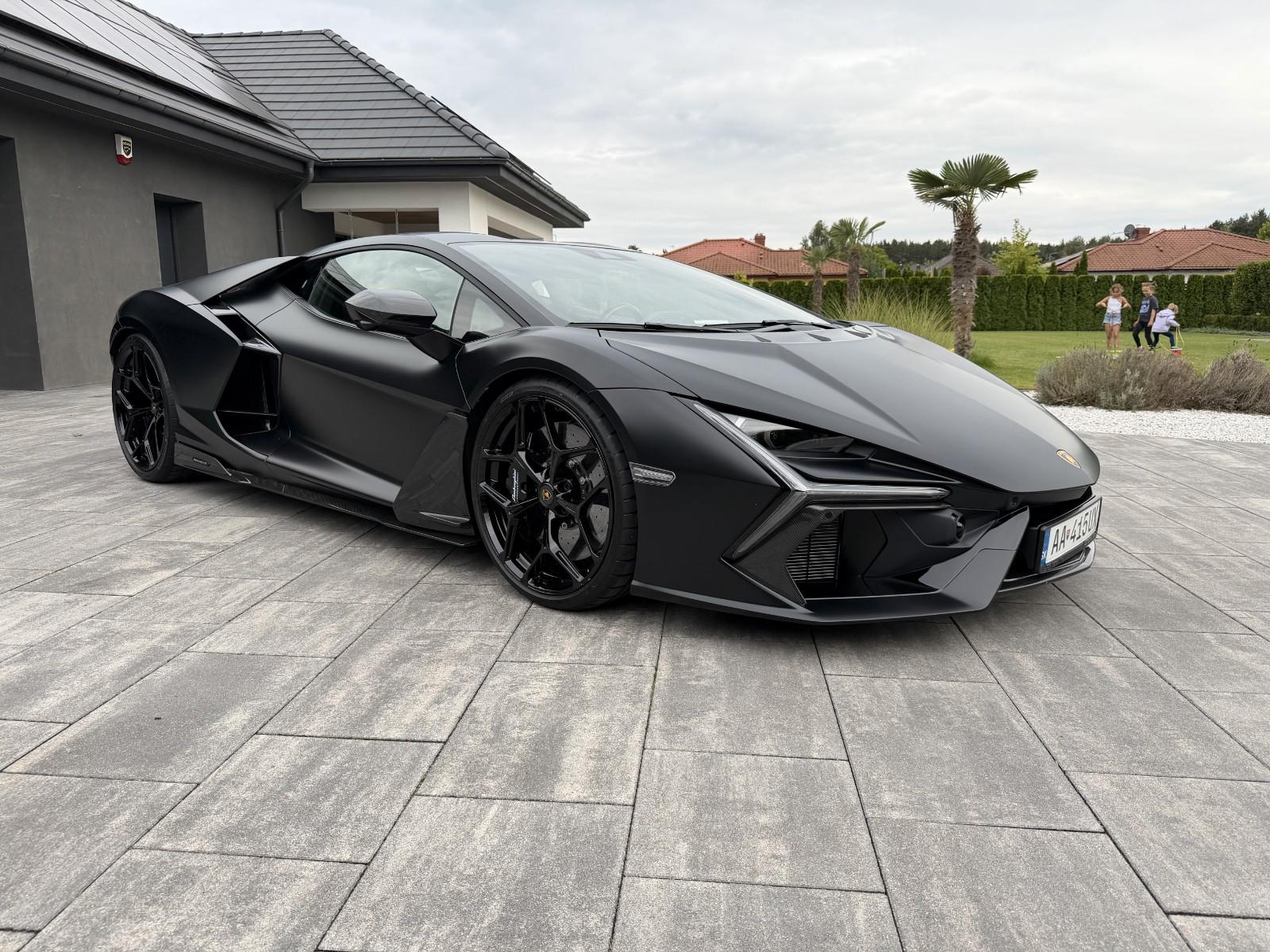 Lamborghini Revuelto Full Carbon Lamborghini warranty