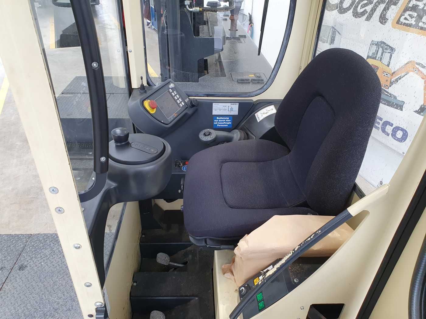 Fahrzeugabbildung Hubtex MQ 30 H Hybrid / 748h! / Diesel + Elektro