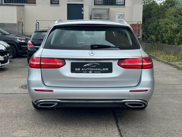 Mercedes E 220 - 6