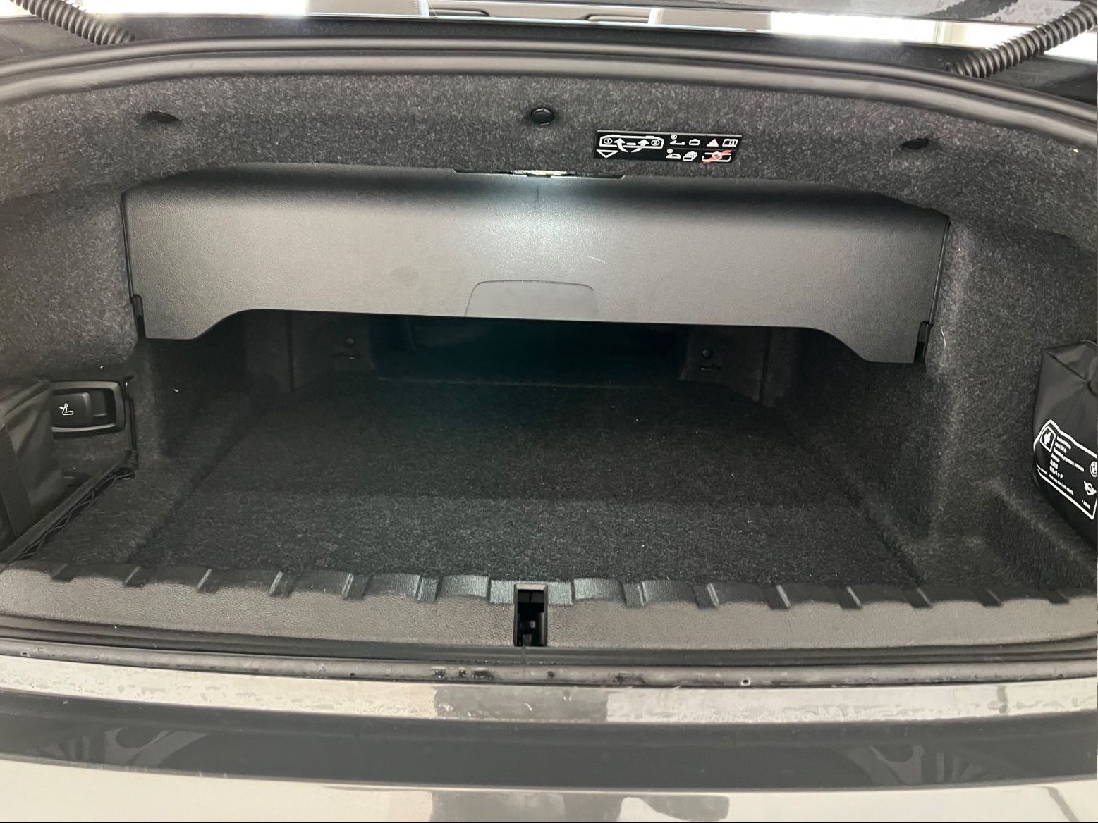 Fahrzeugabbildung BMW M4 Comp. Cabrio xDrive Carb. Int., UltimatePack