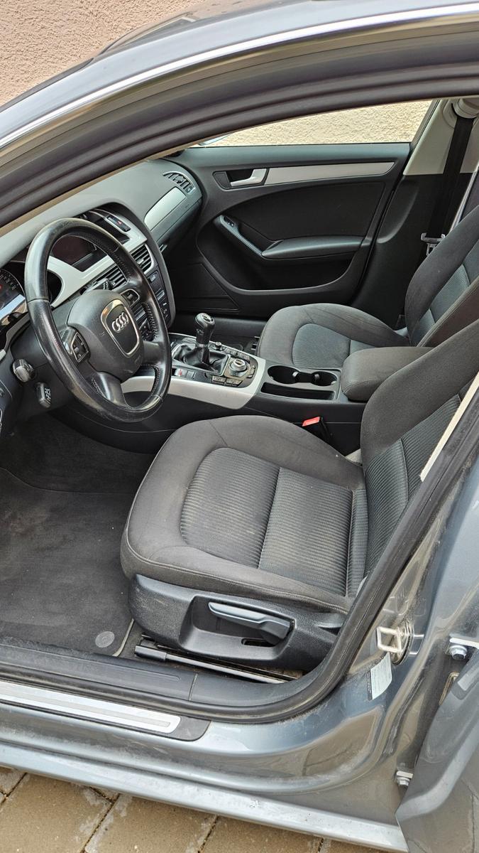 Audi A4 2011 — photo 10