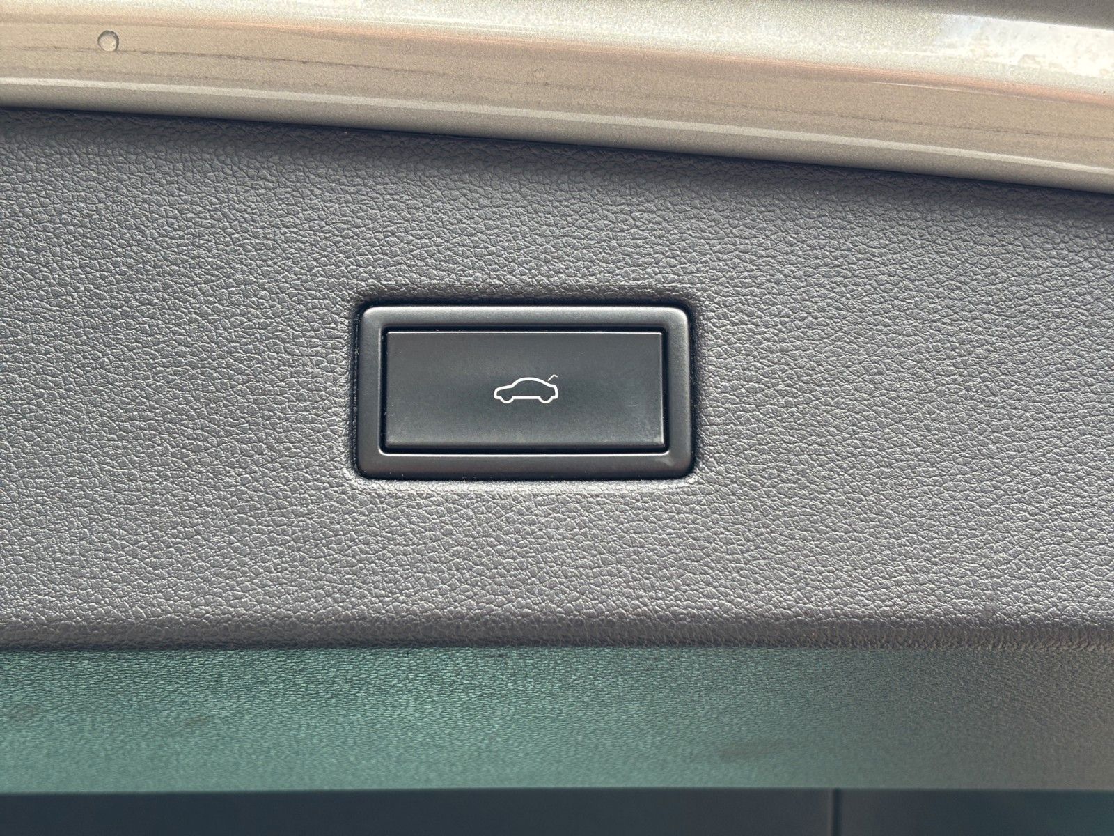 Fahrzeugabbildung Volkswagen Tiguan *AHK*ACC*Carplay*3-Zonen*Elektr.Heck*