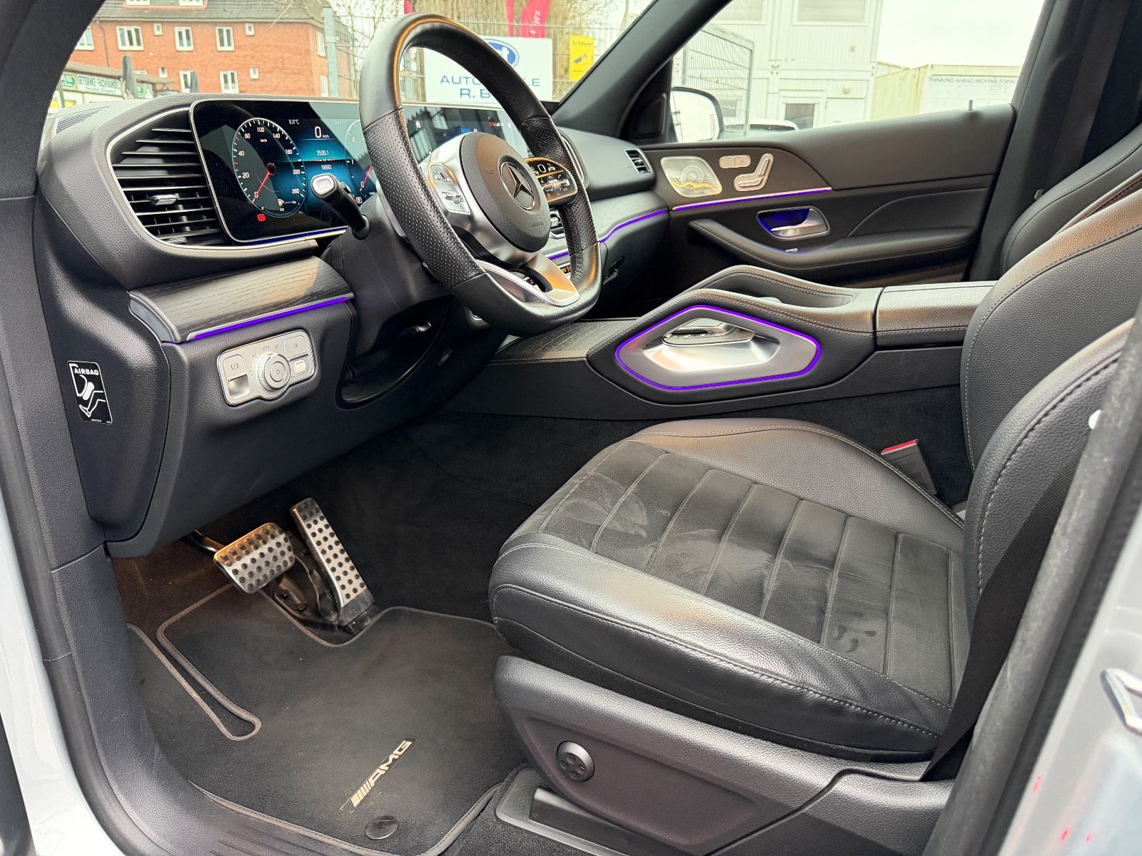 Fahrzeugabbildung Mercedes-Benz GLE 300d 4Matic*BURMESTER*MUTLIBEAM*AHK*WIDESCRE