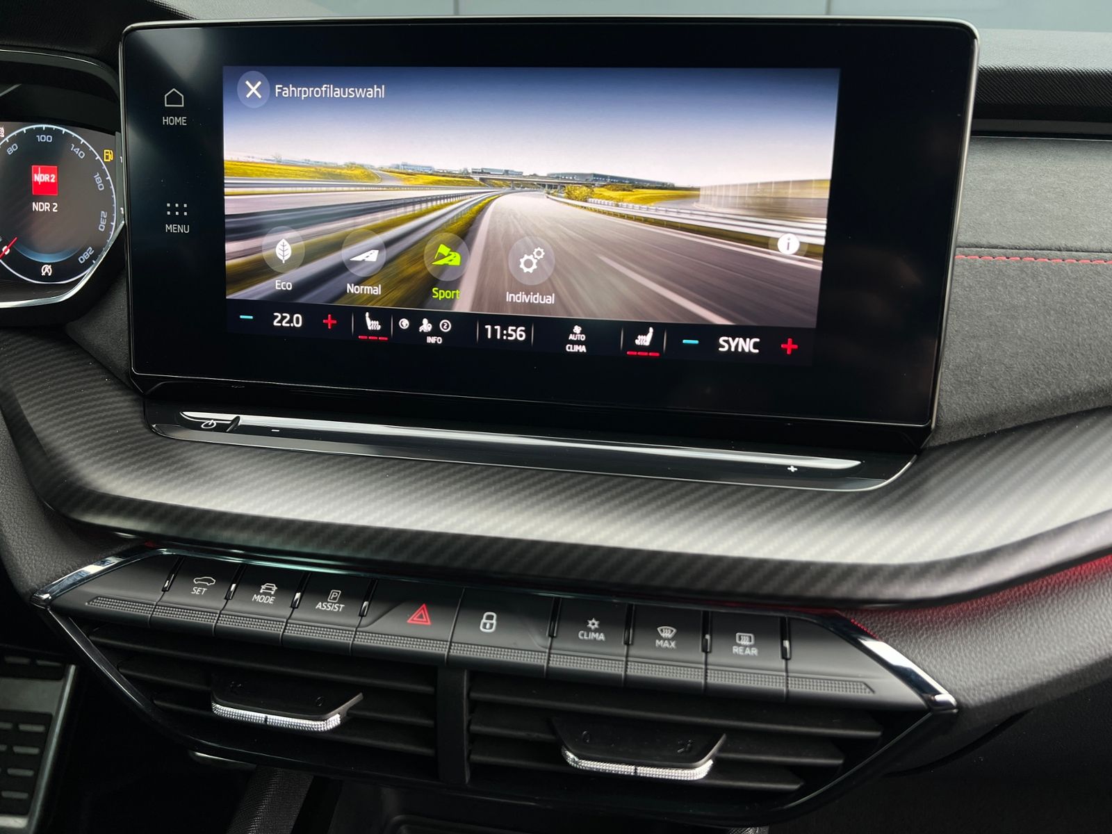 Fahrzeugabbildung SKODA Octavia Combi RS 2.0 TDI DSG *AHK, LED, ACC, 18'