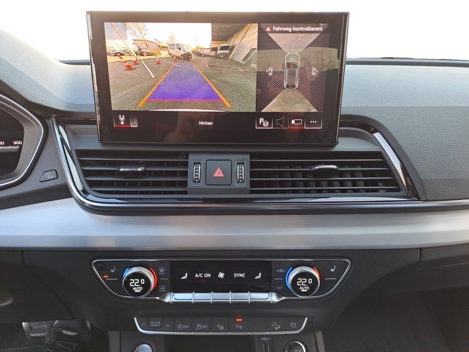 Audi SQ5 - Bild 16
