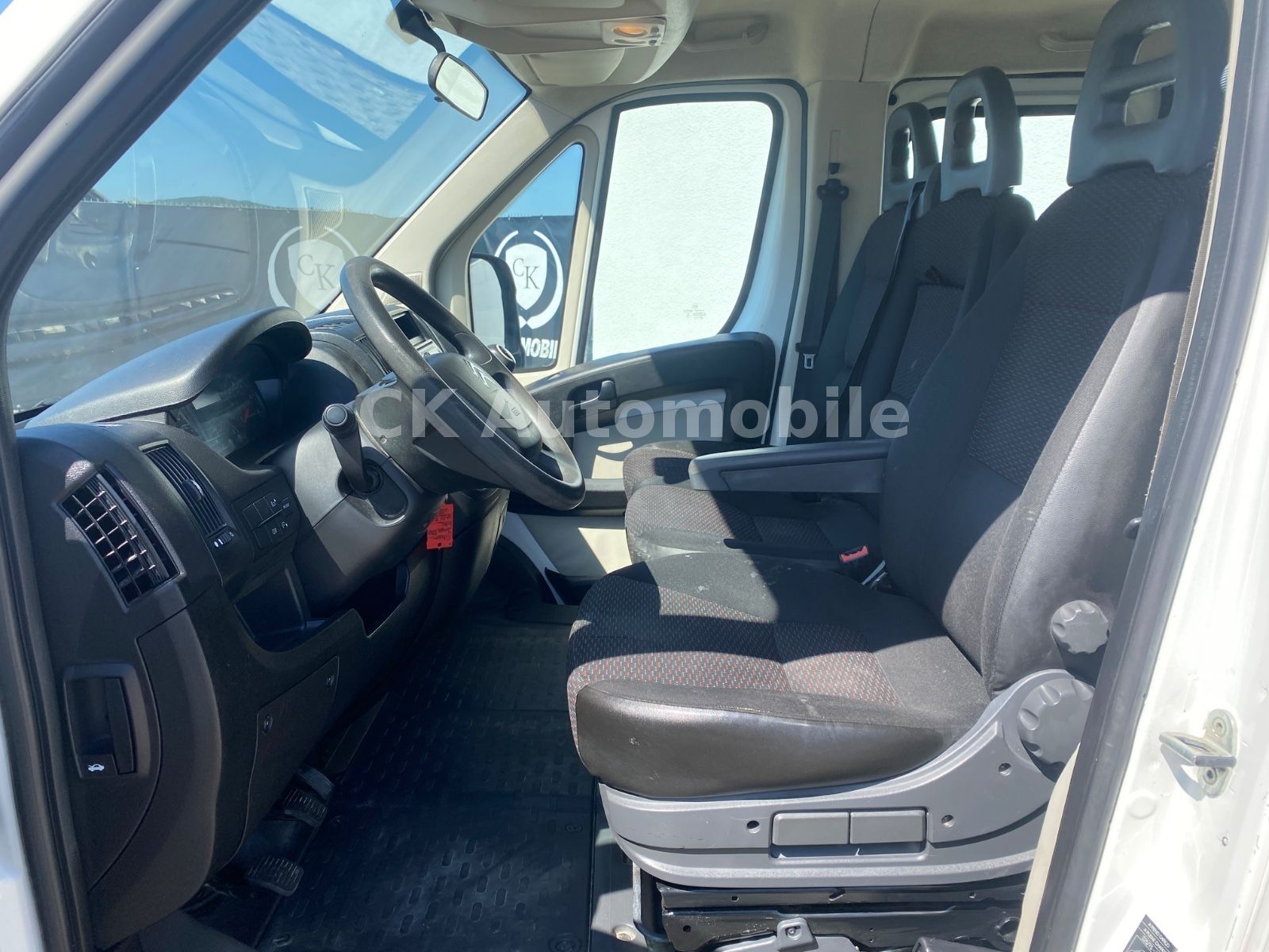 Fahrzeugabbildung Citroën Jumper Pritsche Doka. 35 L4 Heavy BlueHDi 130