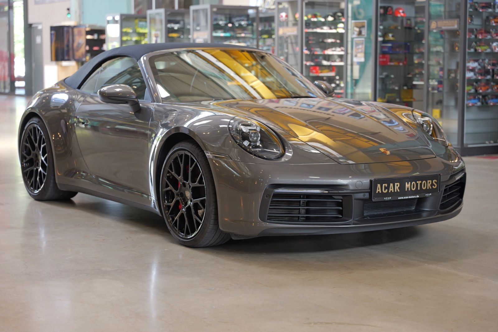 PORSCHE 992 Carrera Cabriolet