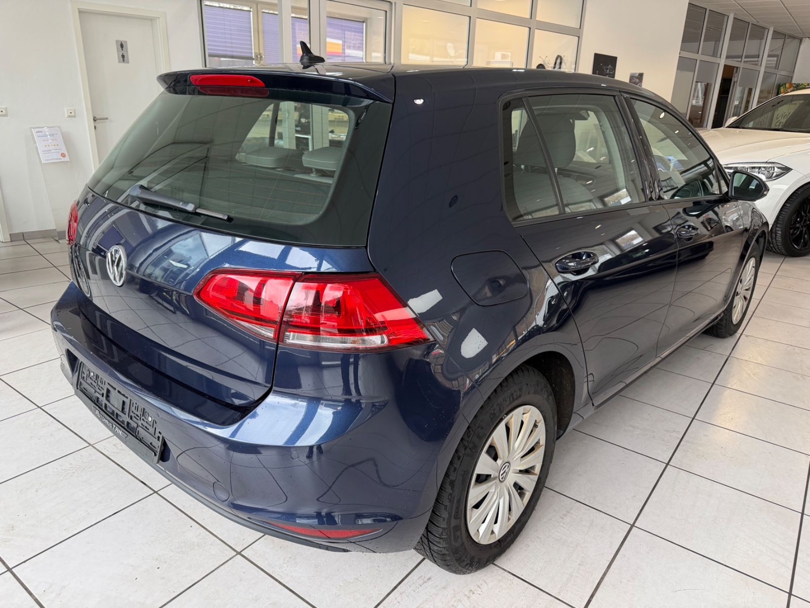 Fahrzeugabbildung Volkswagen Golf VII Lim. Highline BMT