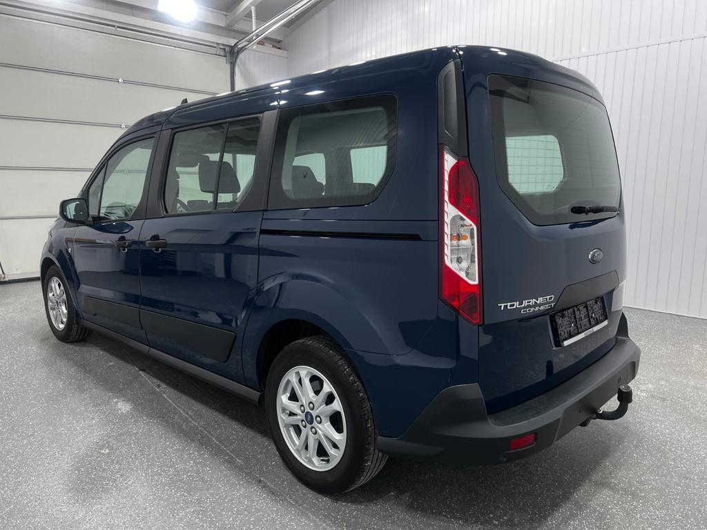 Ford Grand Tourneo
